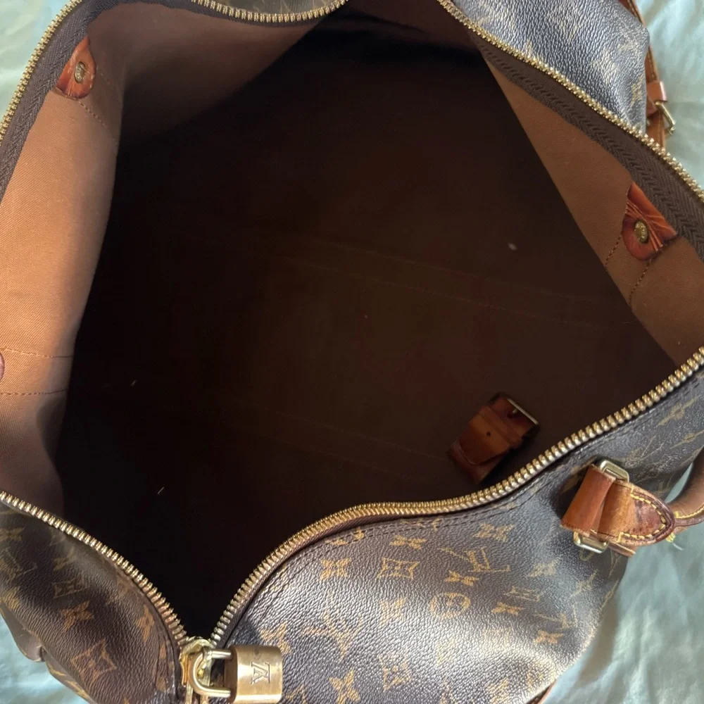 Louis Vuitton Monogram Duffel Bag in Brown and Tan - Picture 4 of 6